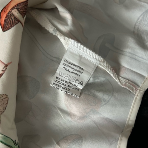 Hoooyi • NWT Mushroom Print Short Sleeve Shirt - Picture 5 of 6